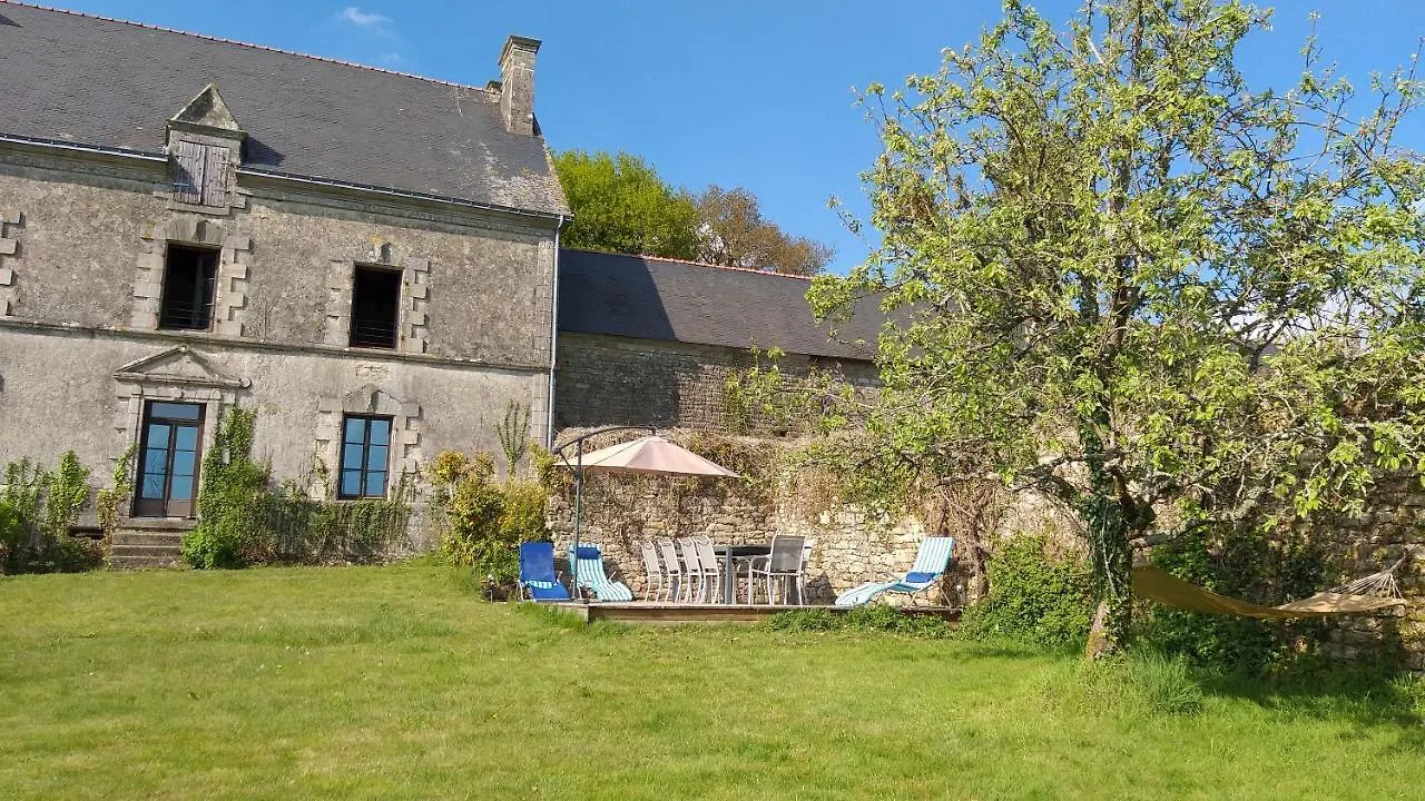 Maison de maître en granit avec 6 chambres à proximité de Vannes Morbihan Treffléan