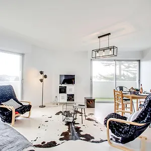 Appartement Port Blanc By Interhome, Saint-Lunaire