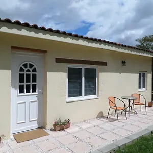  Hébergement de vacances De Cerisier France